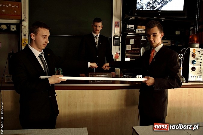 Zdjęcie w galerii na portalu naszraciborz.pl: Dni otwarte ZSM - gimnazjaliści odwiedzili Mechanik  wiadomości z regionu