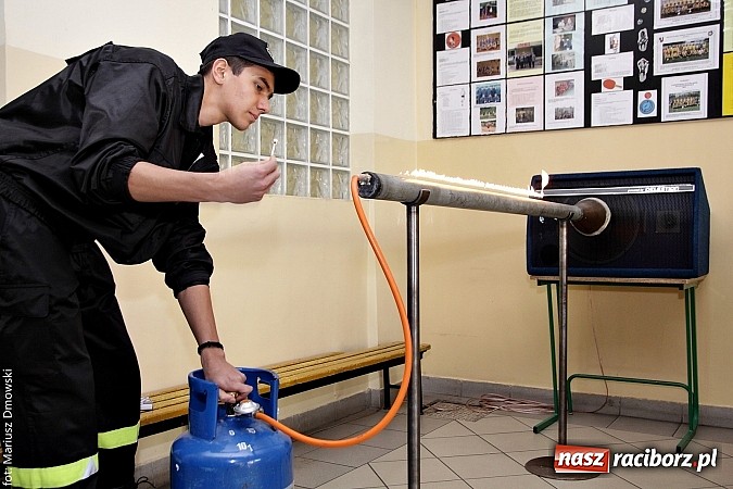 Zdjęcie w galerii na portalu naszraciborz.pl: Dni otwarte ZSM - gimnazjaliści odwiedzili Mechanik  wiadomości z regionu