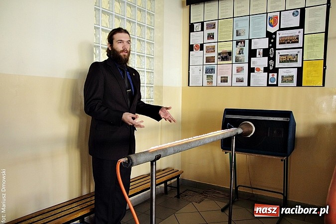 Zdjęcie w galerii na portalu naszraciborz.pl: Dni otwarte ZSM - gimnazjaliści odwiedzili Mechanik  wiadomości z regionu