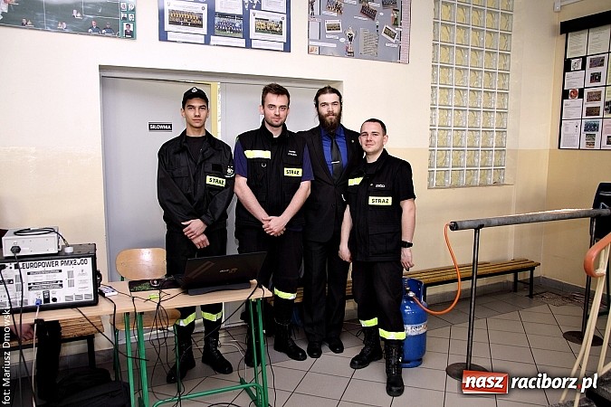 Zdjęcie w galerii na portalu naszraciborz.pl: Dni otwarte ZSM - gimnazjaliści odwiedzili Mechanik  wiadomości z regionu