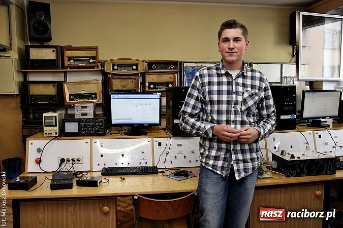 Zdjęcie w galerii na portalu naszraciborz.pl: Dni otwarte ZSM - gimnazjaliści odwiedzili Mechanik  wiadomości z regionu