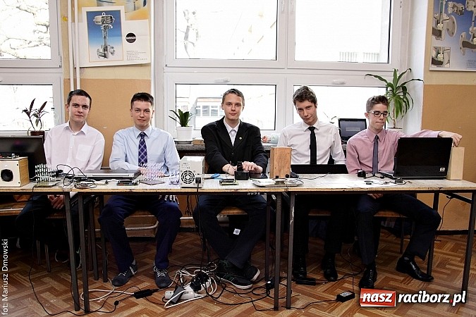 Zdjęcie w galerii na portalu naszraciborz.pl: Dni otwarte ZSM - gimnazjaliści odwiedzili Mechanik  wiadomości z regionu