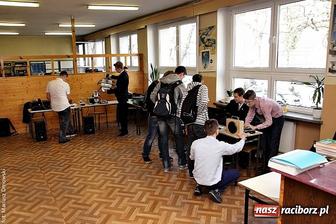 Zdjęcie w galerii na portalu naszraciborz.pl: Dni otwarte ZSM - gimnazjaliści odwiedzili Mechanik  wiadomości z regionu