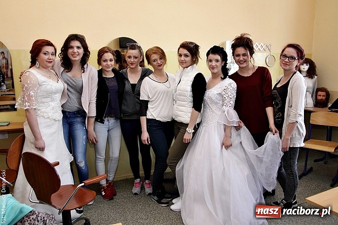 Zdjęcie w galerii na portalu naszraciborz.pl: Kuszące zapachy i modne fryzury na dniach otwartych ZSZ  wiadomości z regionu