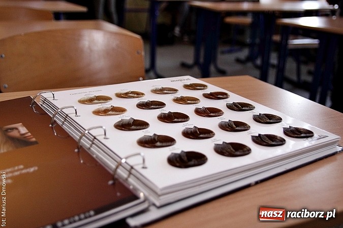Zdjęcie w galerii na portalu naszraciborz.pl: Kuszące zapachy i modne fryzury na dniach otwartych ZSZ  wiadomości z regionu