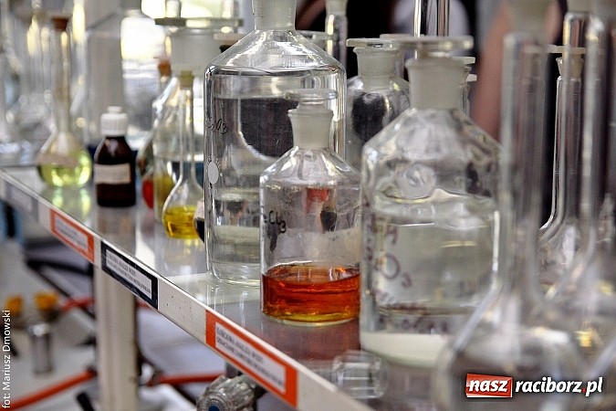 Zdjęcie w galerii na portalu naszraciborz.pl: Kuszące zapachy i modne fryzury na dniach otwartych ZSZ  wiadomości z regionu