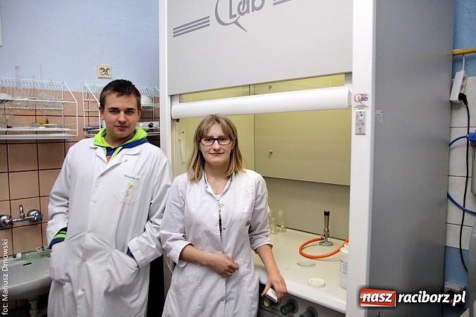 Zdjęcie w galerii na portalu naszraciborz.pl: Kuszące zapachy i modne fryzury na dniach otwartych ZSZ  wiadomości z regionu