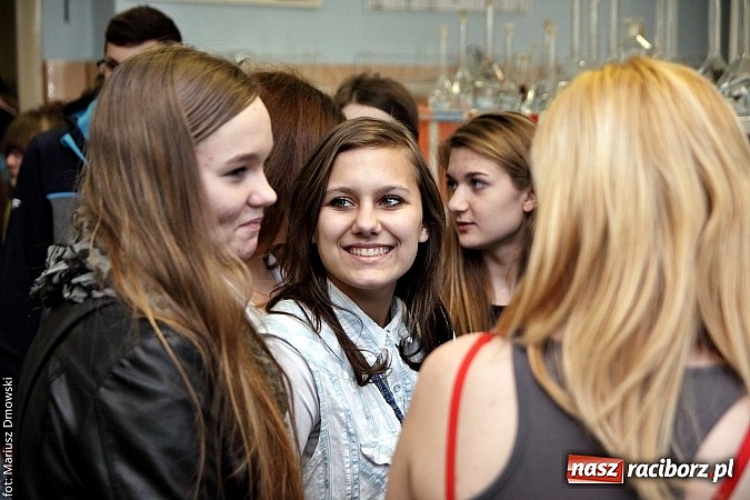 Zdjęcie w galerii na portalu naszraciborz.pl: Kuszące zapachy i modne fryzury na dniach otwartych ZSZ  wiadomości z regionu