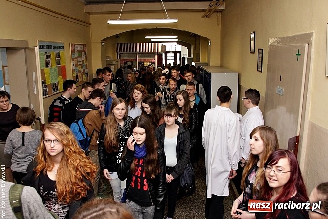 Zdjęcie w galerii na portalu naszraciborz.pl: Kuszące zapachy i modne fryzury na dniach otwartych ZSZ  wiadomości z regionu