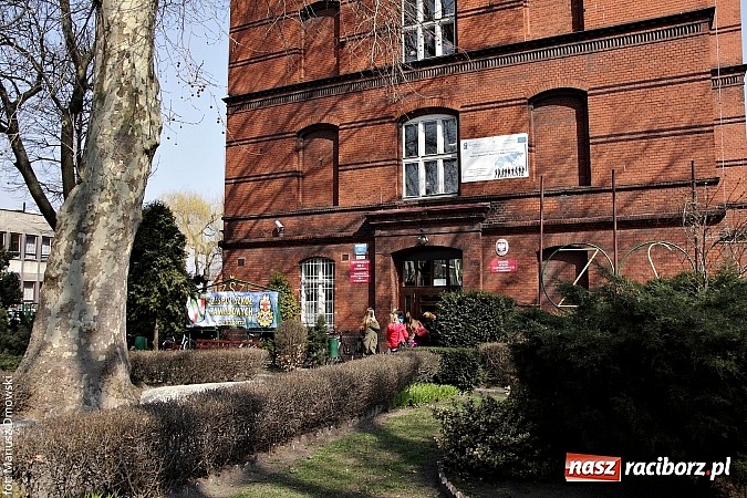 Zdjęcie w galerii na portalu naszraciborz.pl: Kuszące zapachy i modne fryzury na dniach otwartych ZSZ  wiadomości z regionu