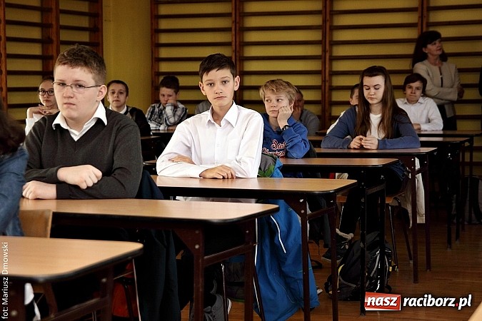 Zdjęcie w galerii na portalu naszraciborz.pl: Najlepsi matematycy z SP 13 zdobyli puchar! wiadomości z regionu