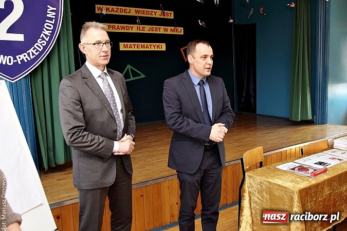 Zdjęcie w galerii na portalu naszraciborz.pl: Najlepsi matematycy z SP 13 zdobyli puchar! wiadomości z regionu