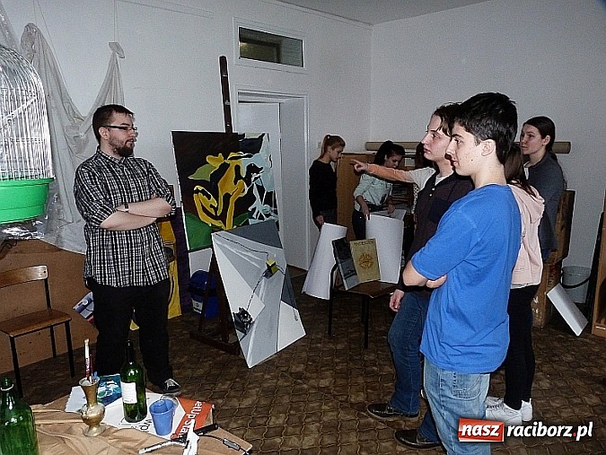 Zdjęcie w galerii na portalu naszraciborz.pl: Uczniowie G1 wystawiają prace w Bibliotece Pedagogicznej  wiadomości z regionu