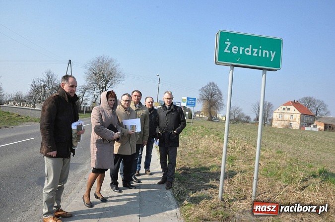 Zdjęcie w galerii na portalu naszraciborz.pl: Pietrowice Wielkie i Racibórz będą wspólnie lobbować na rzecz budowy ścieżki rowerowej wzdłuż DW 416 i ronda na Kolonii Pawłów wiadomości z regionu