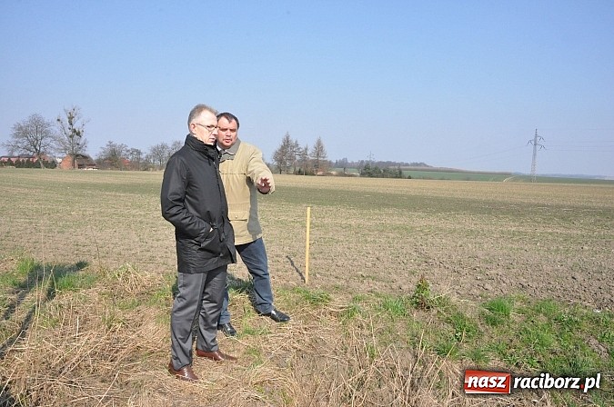 Zdjęcie w galerii na portalu naszraciborz.pl: Pietrowice Wielkie i Racibórz będą wspólnie lobbować na rzecz budowy ścieżki rowerowej wzdłuż DW 416 i ronda na Kolonii Pawłów wiadomości z regionu
