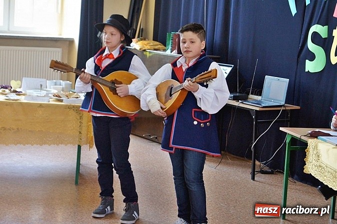 Zdjęcie w galerii na portalu naszraciborz.pl: Posłuchejcie, dziatki, u nos w Czw&oacute;rce ślonskie bery, wice i godki wiadomości z regionu