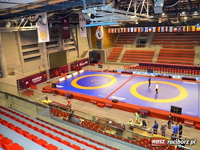 Zdjęcie w galerii na portalu naszraciborz.pl: Rozpoczęły się Mistrzostwa Europy w zapasach wiadomości z regionu