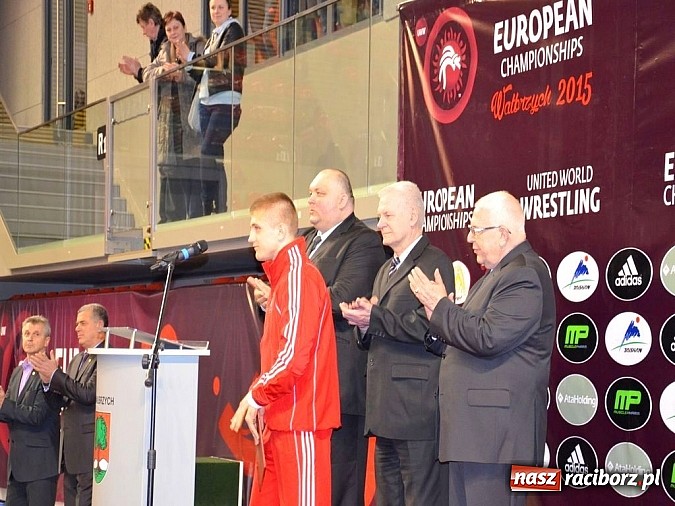 Zdjęcie w galerii na portalu naszraciborz.pl: Rozpoczęły się Mistrzostwa Europy w zapasach wiadomości z regionu