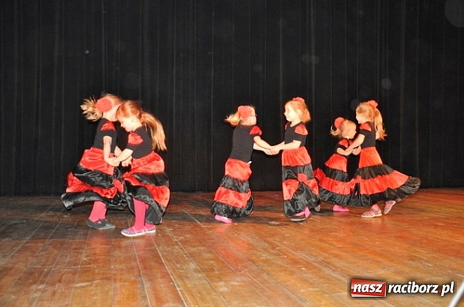 Zdjęcie w galerii na portalu naszraciborz.pl: Mali tancerze z Kuźni Raciborskiej wiadomości z regionu