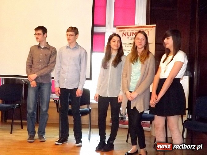 Zdjęcie w galerii na portalu naszraciborz.pl: Bartłomiej Błaszczyk najlepszy w Powiatowym Konkursie Wiedzy o Społeczeństwie wiadomości z regionu