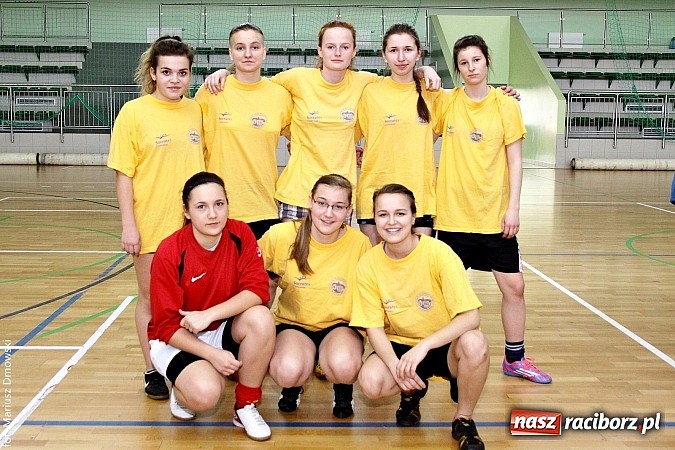 Zdjęcie w galerii na portalu naszraciborz.pl: Piłkarki Ekonomika najlepsze w makroregionie wiadomości z regionu