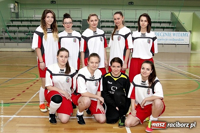Zdjęcie w galerii na portalu naszraciborz.pl: Piłkarki Ekonomika najlepsze w makroregionie wiadomości z regionu