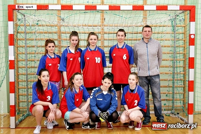 Zdjęcie w galerii na portalu naszraciborz.pl: Piłkarki Ekonomika najlepsze w makroregionie wiadomości z regionu