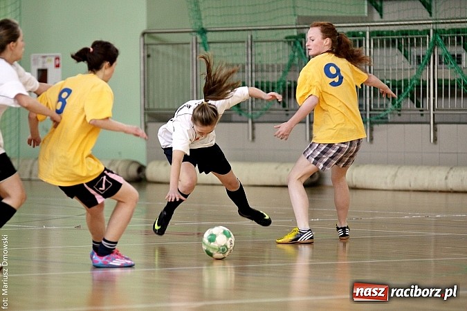 Zdjęcie w galerii na portalu naszraciborz.pl: Piłkarki Ekonomika najlepsze w makroregionie wiadomości z regionu