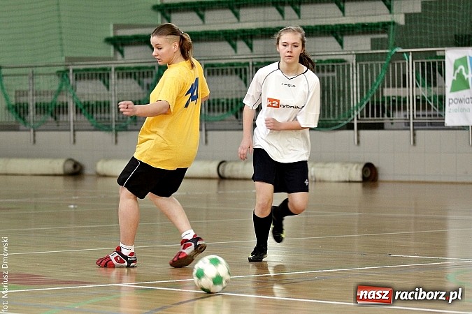 Zdjęcie w galerii na portalu naszraciborz.pl: Piłkarki Ekonomika najlepsze w makroregionie wiadomości z regionu