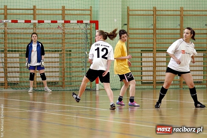 Zdjęcie w galerii na portalu naszraciborz.pl: Piłkarki Ekonomika najlepsze w makroregionie wiadomości z regionu