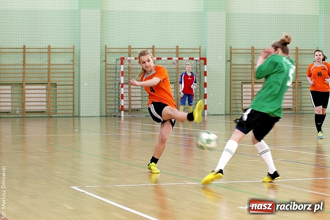 Zdjęcie w galerii na portalu naszraciborz.pl: Piłkarki Ekonomika najlepsze w makroregionie wiadomości z regionu