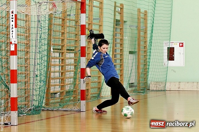 Zdjęcie w galerii na portalu naszraciborz.pl: Piłkarki Ekonomika najlepsze w makroregionie wiadomości z regionu