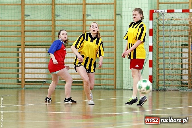 Zdjęcie w galerii na portalu naszraciborz.pl: Piłkarki Ekonomika najlepsze w makroregionie wiadomości z regionu