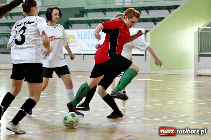 Zdjęcie w galerii na portalu naszraciborz.pl: Piłkarki Ekonomika najlepsze w makroregionie wiadomości z regionu