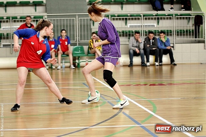 Zdjęcie w galerii na portalu naszraciborz.pl: Piłkarki Ekonomika najlepsze w makroregionie wiadomości z regionu