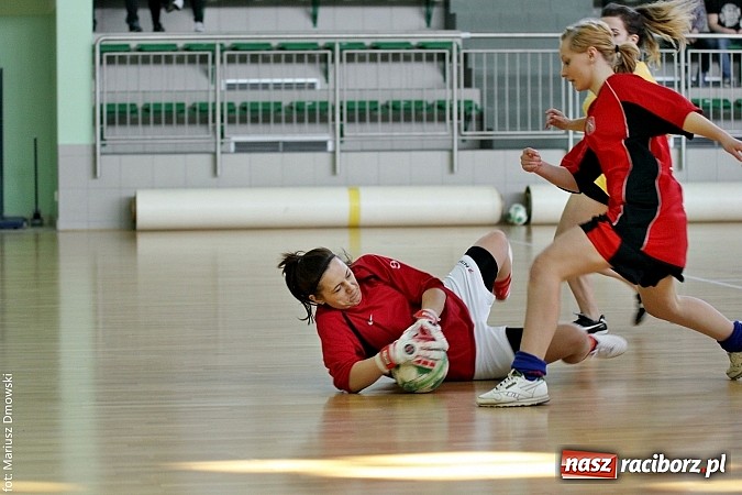 Zdjęcie w galerii na portalu naszraciborz.pl: Piłkarki Ekonomika najlepsze w makroregionie wiadomości z regionu