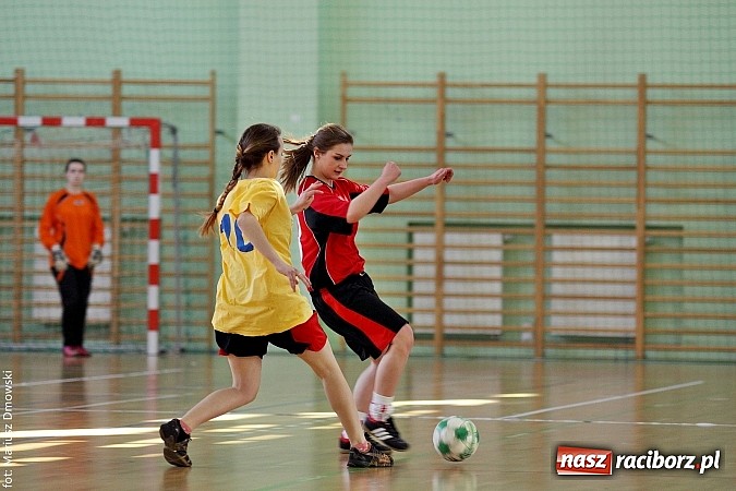 Zdjęcie w galerii na portalu naszraciborz.pl: Piłkarki Ekonomika najlepsze w makroregionie wiadomości z regionu