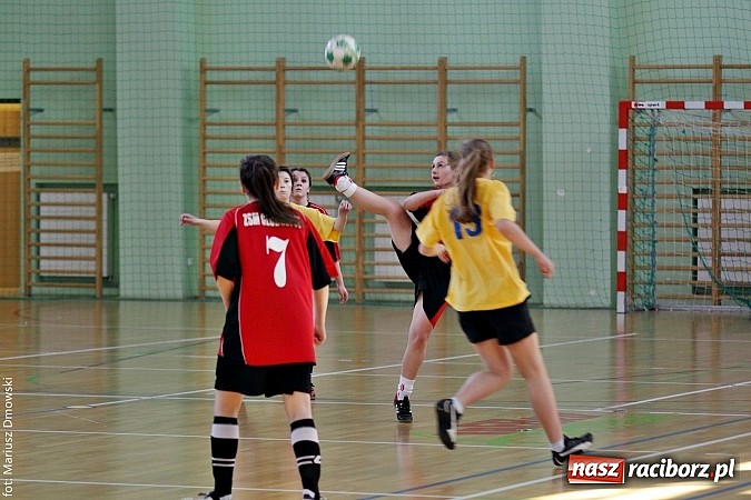 Zdjęcie w galerii na portalu naszraciborz.pl: Piłkarki Ekonomika najlepsze w makroregionie wiadomości z regionu