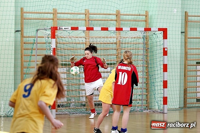 Zdjęcie w galerii na portalu naszraciborz.pl: Piłkarki Ekonomika najlepsze w makroregionie wiadomości z regionu