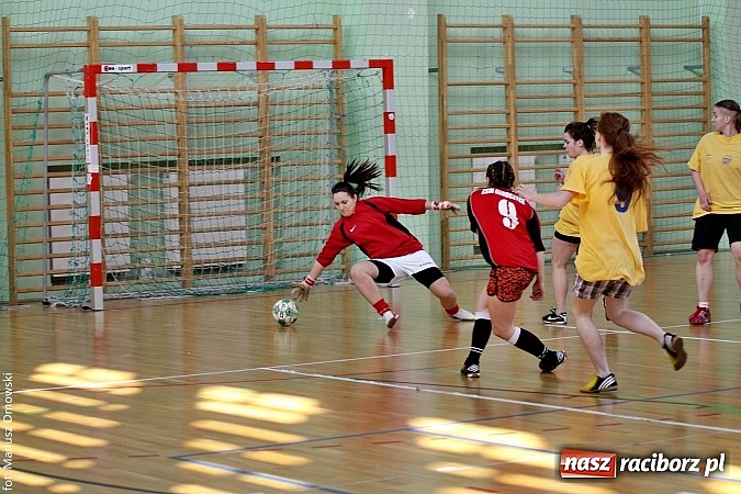 Zdjęcie w galerii na portalu naszraciborz.pl: Piłkarki Ekonomika najlepsze w makroregionie wiadomości z regionu