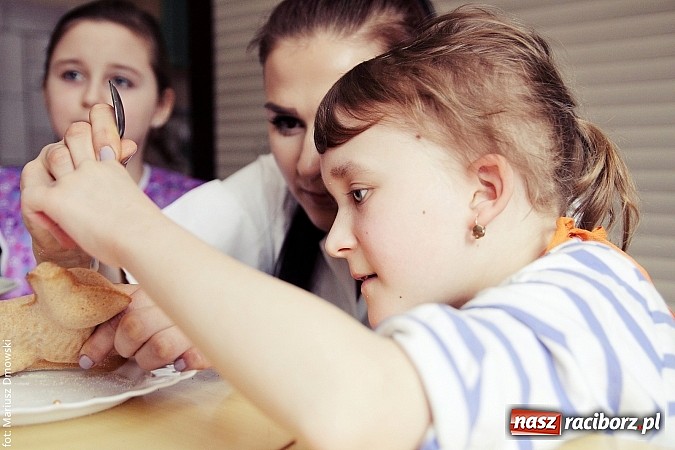 Zdjęcie w galerii na portalu naszraciborz.pl: Baranki i zajączki w wykonaniu uczniów SP 4 i ZSZ  wiadomości z regionu