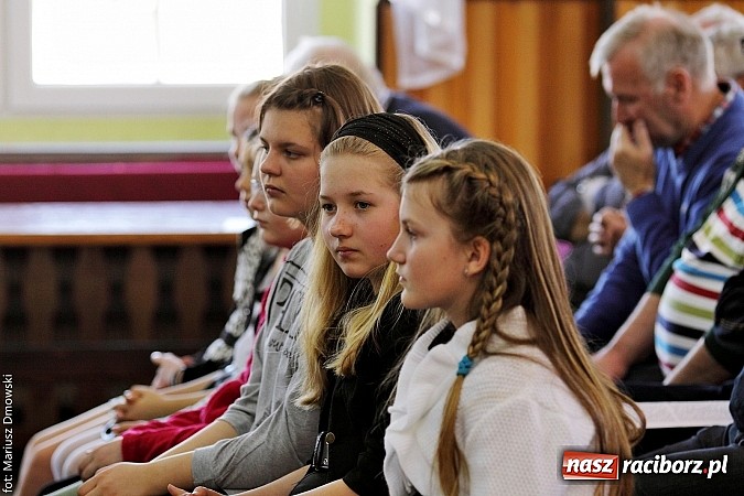 Zdjęcie w galerii na portalu naszraciborz.pl: Piosenki religijne w Borucinie po raz czwarty wiadomości z regionu