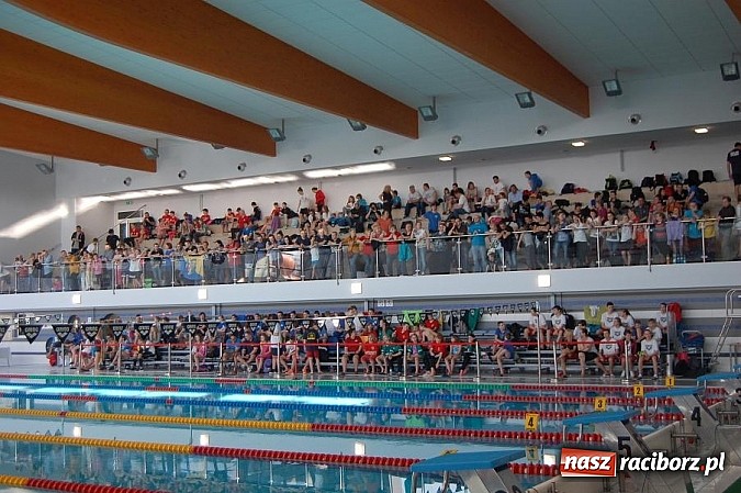 Zdjęcie w galerii na portalu naszraciborz.pl: Międzyszkolne Mistrzostwa Szkół Sportowych w H2Ostróg zakończone. Sukcesy młodych pływaków z raciborskich szkół  wiadomości z regionu