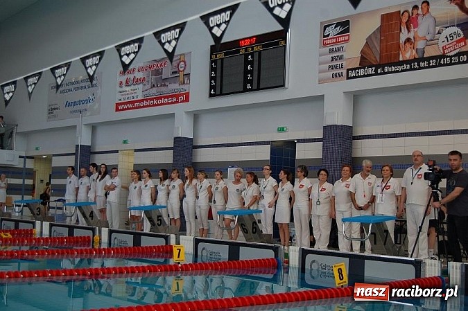 Zdjęcie w galerii na portalu naszraciborz.pl: Międzyszkolne Mistrzostwa Szkół Sportowych w H2Ostróg zakończone. Sukcesy młodych pływaków z raciborskich szkół  wiadomości z regionu