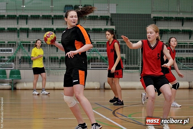 Zdjęcie w galerii na portalu naszraciborz.pl: Gimnazjalne finały piłki ręcznej - zobacz, kto wygrał  wiadomości z regionu