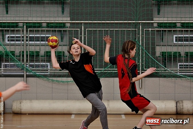 Zdjęcie w galerii na portalu naszraciborz.pl: Gimnazjalne finały piłki ręcznej - zobacz, kto wygrał  wiadomości z regionu