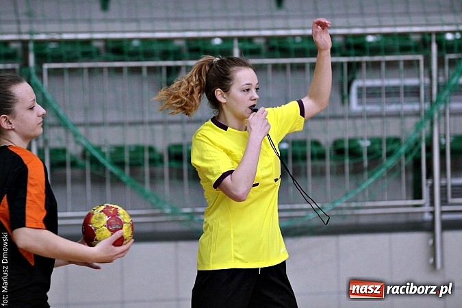 Zdjęcie w galerii na portalu naszraciborz.pl: Gimnazjalne finały piłki ręcznej - zobacz, kto wygrał  wiadomości z regionu