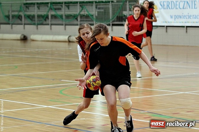 Zdjęcie w galerii na portalu naszraciborz.pl: Gimnazjalne finały piłki ręcznej - zobacz, kto wygrał  wiadomości z regionu