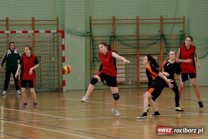 Zdjęcie w galerii na portalu naszraciborz.pl: Gimnazjalne finały piłki ręcznej - zobacz, kto wygrał  wiadomości z regionu