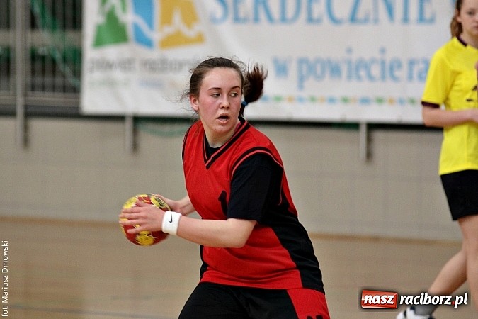 Zdjęcie w galerii na portalu naszraciborz.pl: Gimnazjalne finały piłki ręcznej - zobacz, kto wygrał  wiadomości z regionu